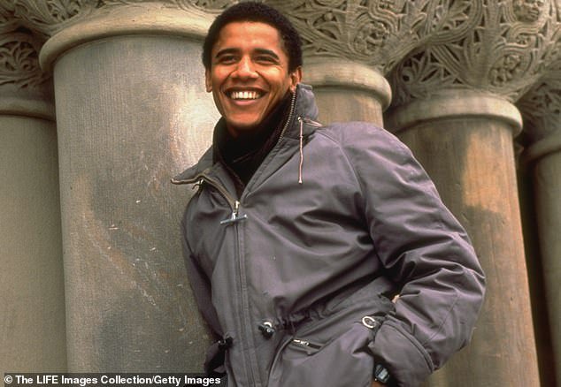 Barack impressed Robinson, a high-level athlete, during a game of basketball