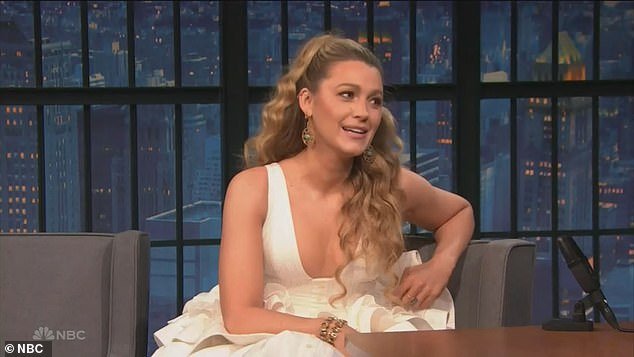 The fashionista doesn't always opt to wear her wedding ring for events, and frequently chooses statement costume jewelry