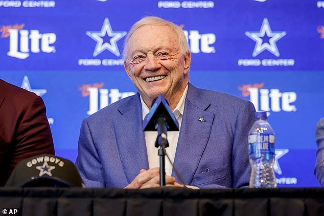 Jerry Jones can now pair CeeDee Lamb with George Pickens on his improving offense