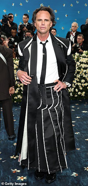 Ironically, Aimee and Walton looked as if they could have coordinated their black-and-white ensembles for this year's Met Gala