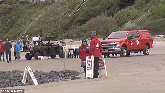 A frantic search has been launched off the coast of Oregon after a boat is feared to have sunk overnight