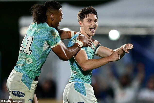 Warriors halfback Luke Metcalf landed a 50-metre penalty goal for an incredible 20-18 golden-point win over Brisbane and emulated Damian Lillard's celebration
