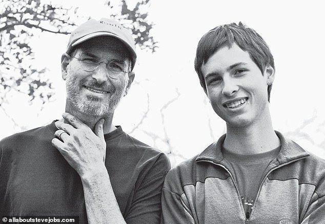 In Walter Isaacson's biography, Reed was described as being the closest to his father out of his four siblings